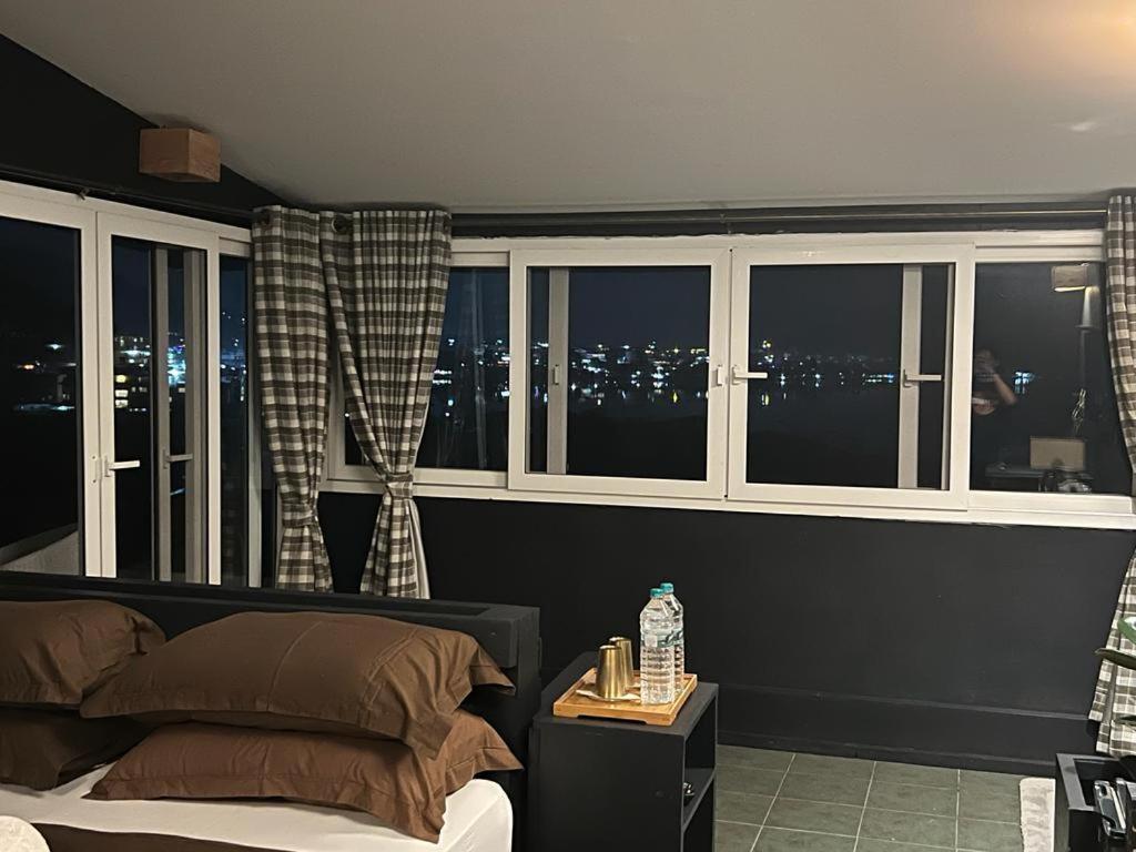 Gusto Accommodation 포카라 외부 사진